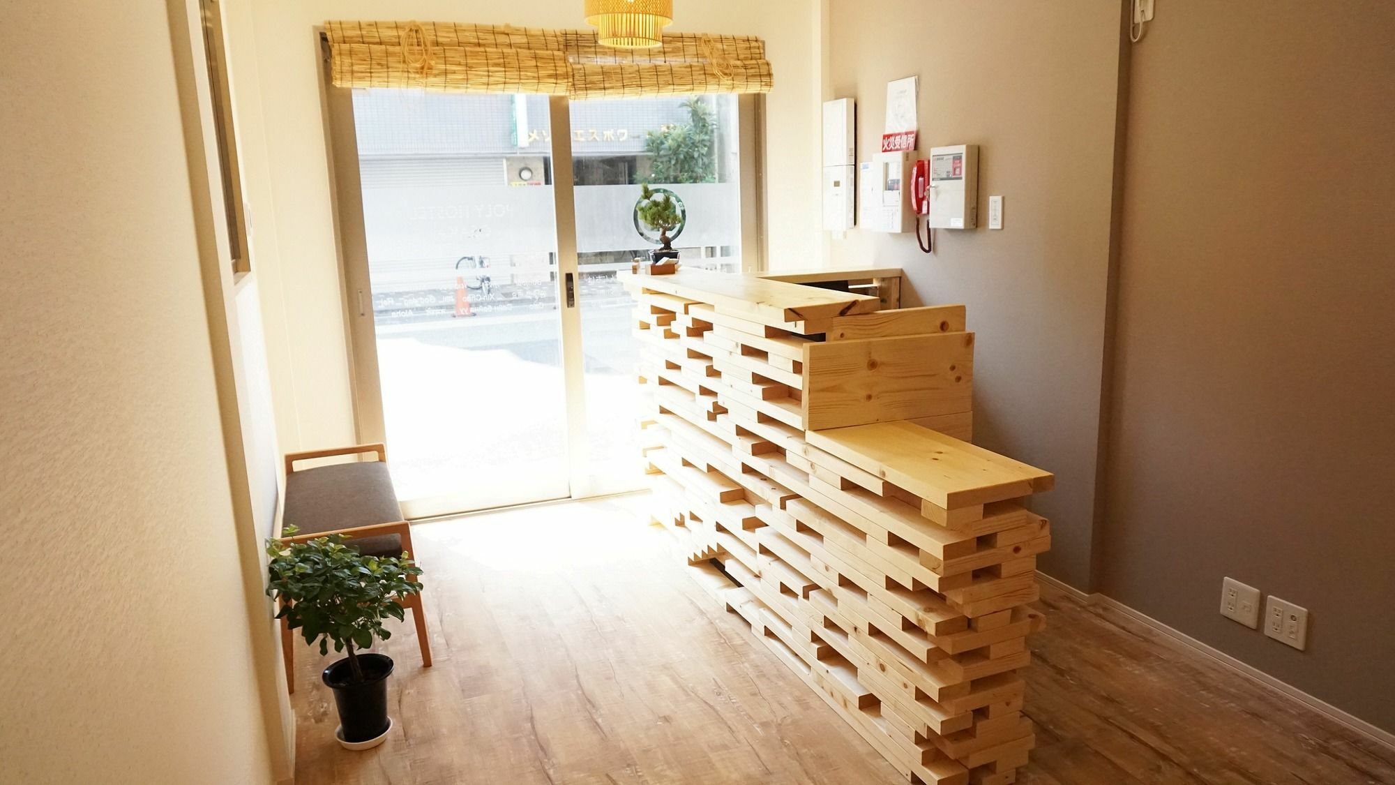 Poly Hostel Ōsaka Extérieur photo